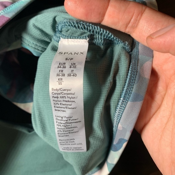 SPANX Printed Low Impact Sports Bra Painted Blue Camo small‎ - Picture 4 of 8